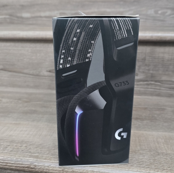 Logitech - G733 LIGHTSPEED Wireless DTS Headphone:X v2.0 Over-the-Ear Gaming ... - Picture 2 of 5